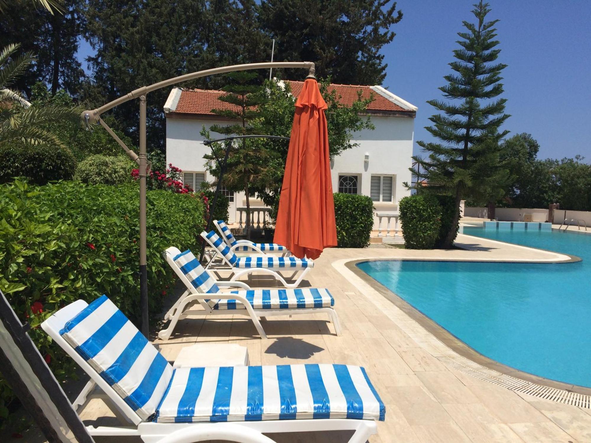The Prince Inn Hotel & Villas Agios Georgios  Exteriör bild