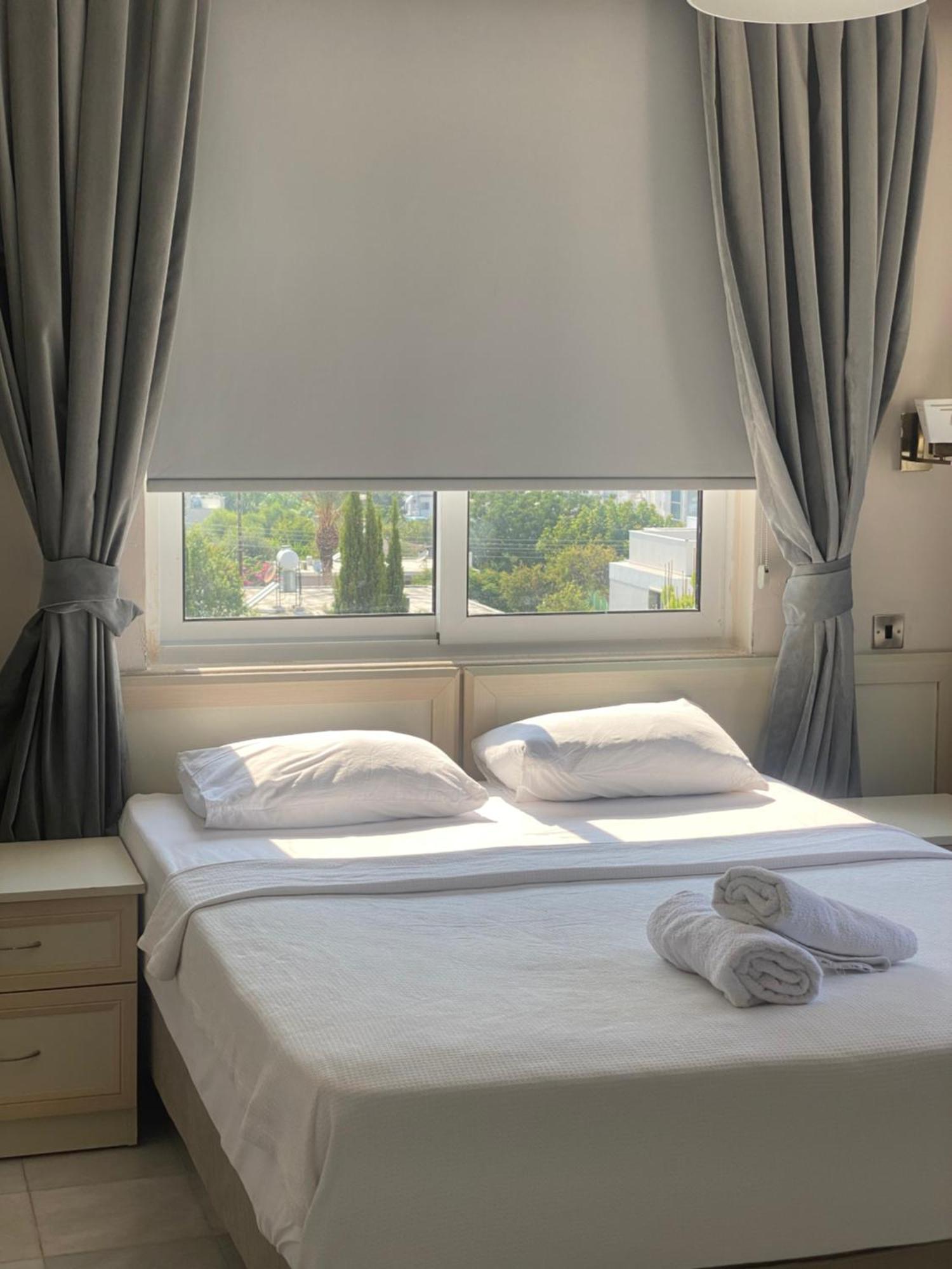 The Prince Inn Hotel & Villas Agios Georgios  Exteriör bild