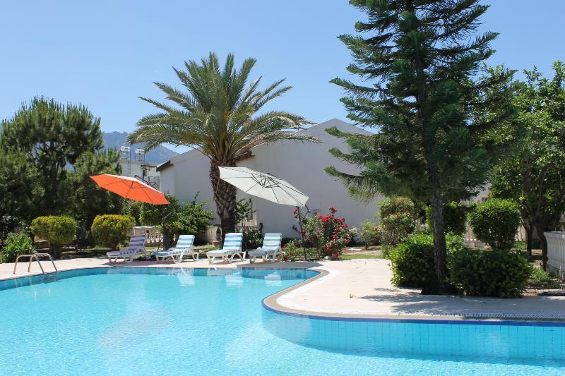 The Prince Inn Hotel & Villas Agios Georgios  Exteriör bild