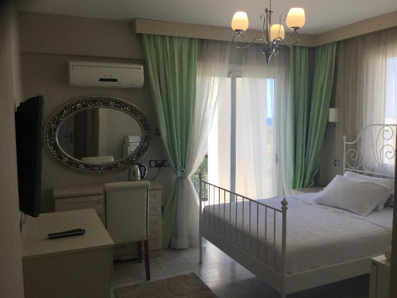 The Prince Inn Hotel & Villas Agios Georgios  Exteriör bild