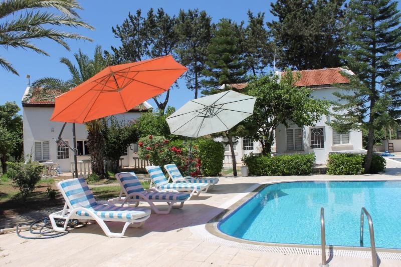 The Prince Inn Hotel & Villas Agios Georgios  Exteriör bild